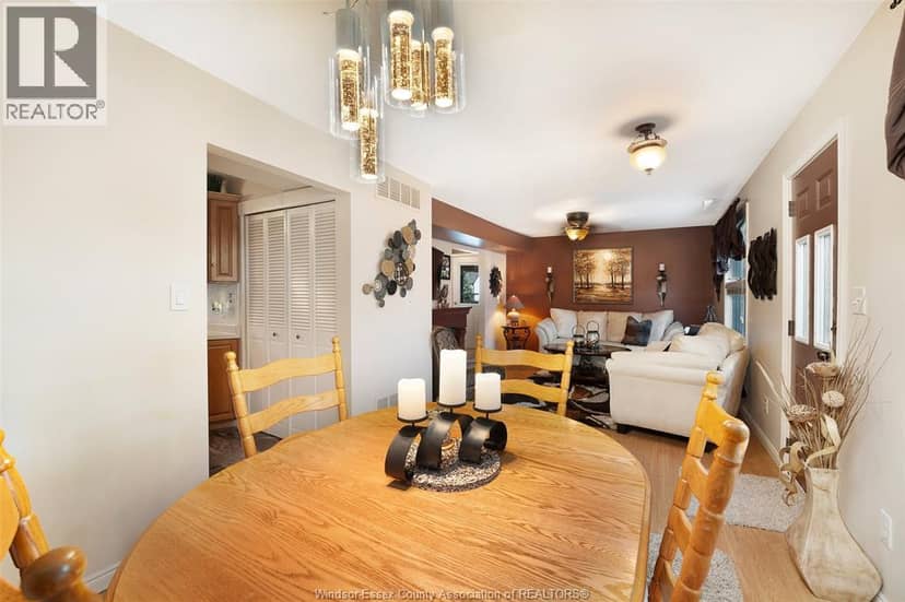 58 Laird AVENUE — photo 16 of 32