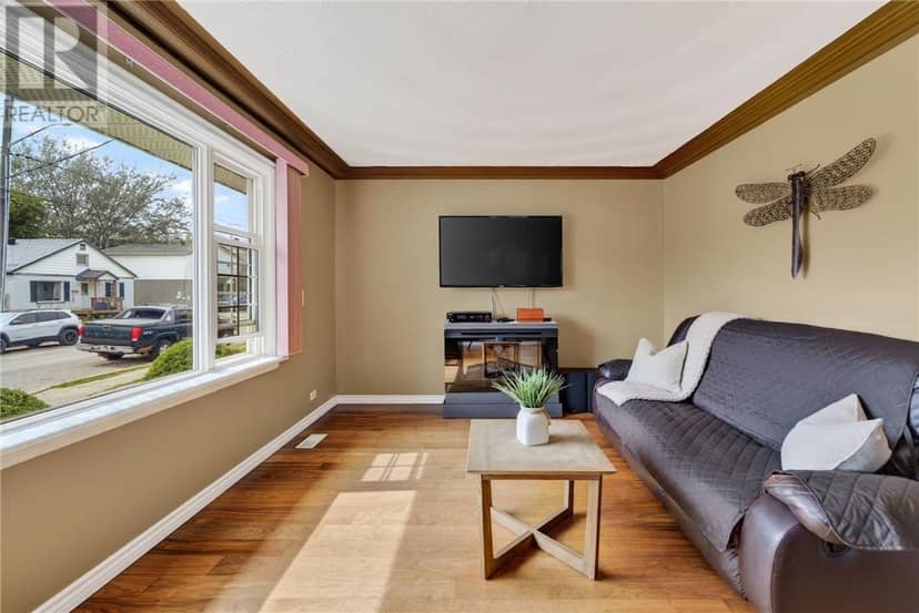 552 Pine Street — photo 12 of 40