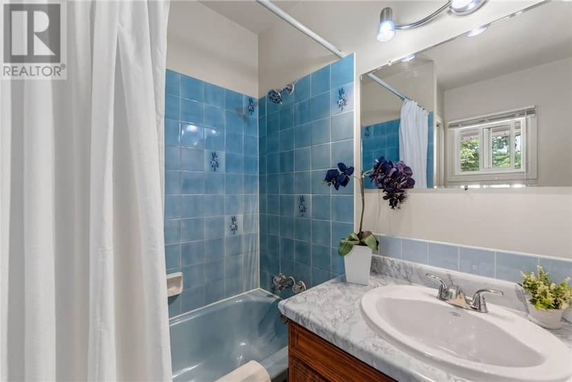 552 Pine Street — photo 26 of 40