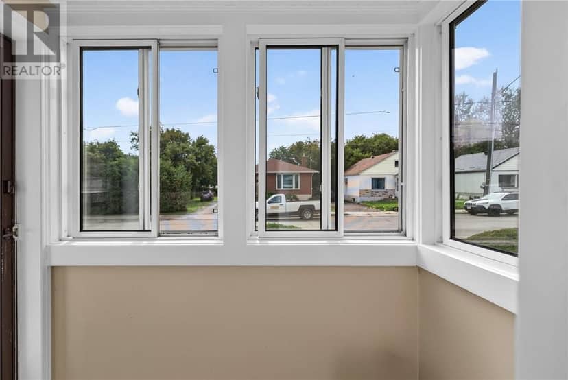 552 Pine Street — photo 9 of 40