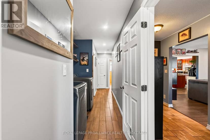 3199 Princess Street — photo 11 of 40