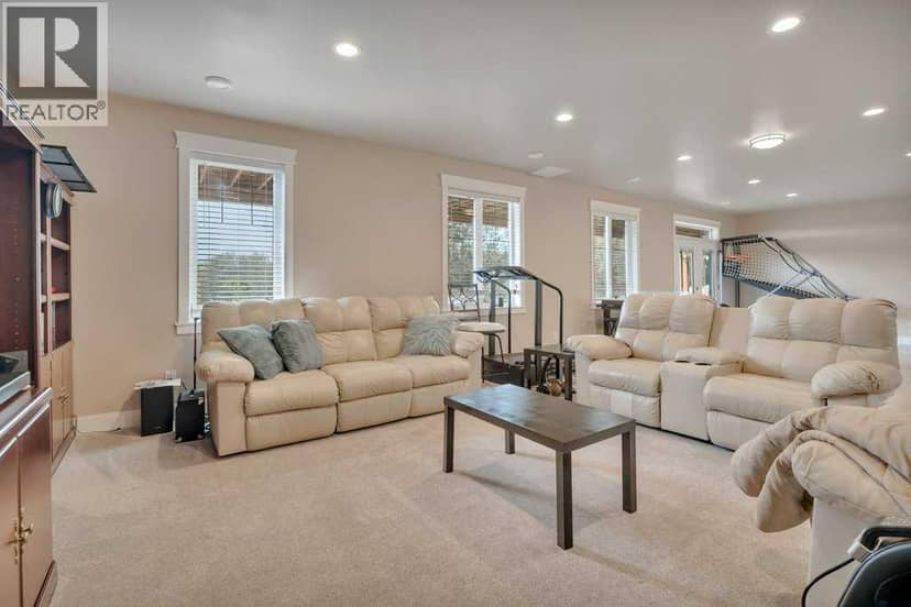 10043 Township Rd 452 — photo 35 of 40