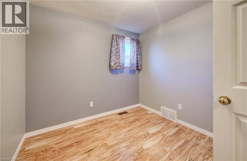 111B MILLER Crescent — photo 19 of 26