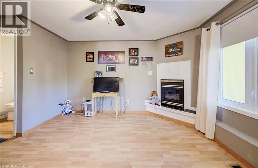 111B MILLER Crescent — photo 13 of 26