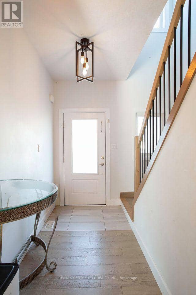 1583 Applerock Avenue, London North, photo 4