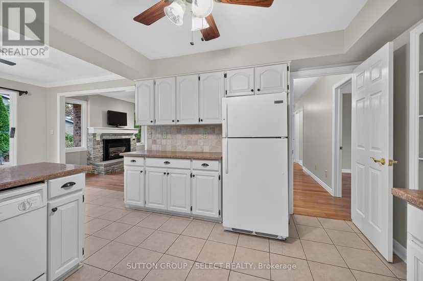 1000 Griffith Street — photo 17 of 35