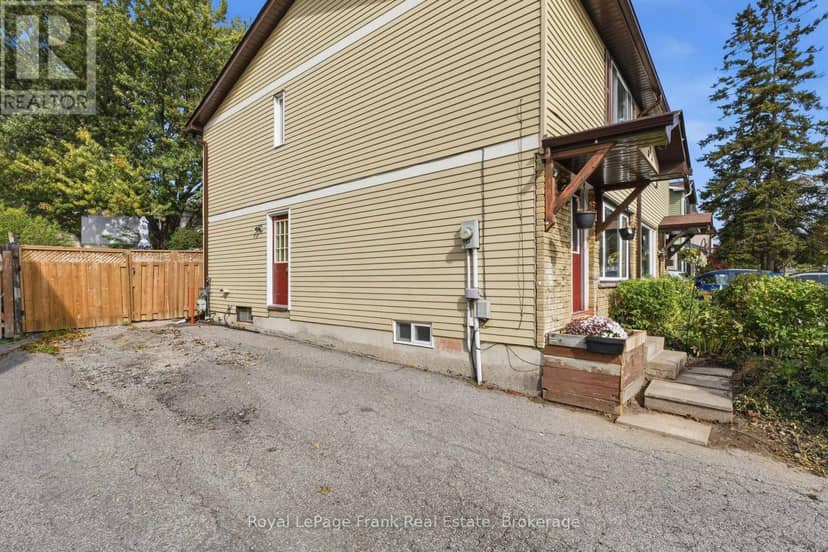 694 Hillcroft Street, Oshawa, photo 4