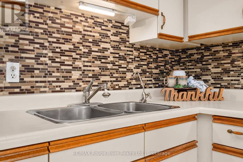 207 - 1 Heritage Way — photo 16 of 40