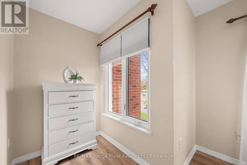 207 - 1 Heritage Way — photo 32 of 40
