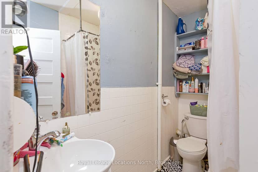 124 Sykes Street S — photo 21 of 29