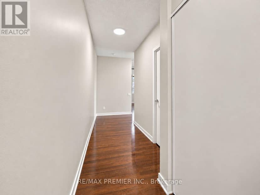 1405 - 33 Charles Street E — photo 13 of 39