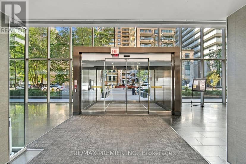 1405 - 33 Charles Street E — photo 4 of 39