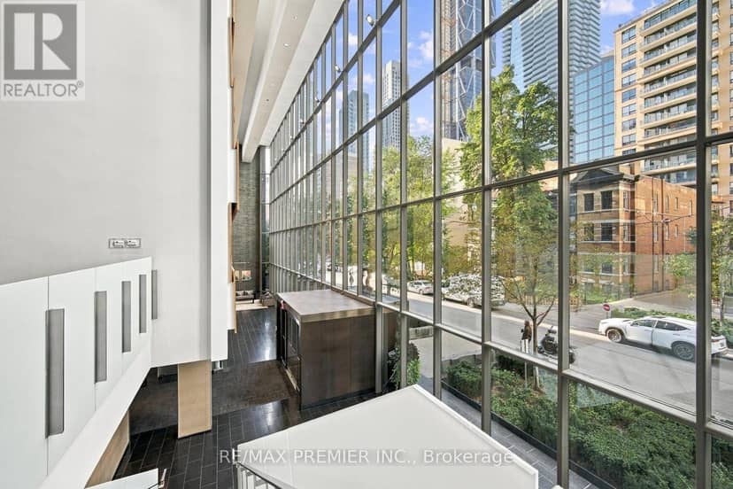 1405 - 33 Charles Street E — photo 5 of 39