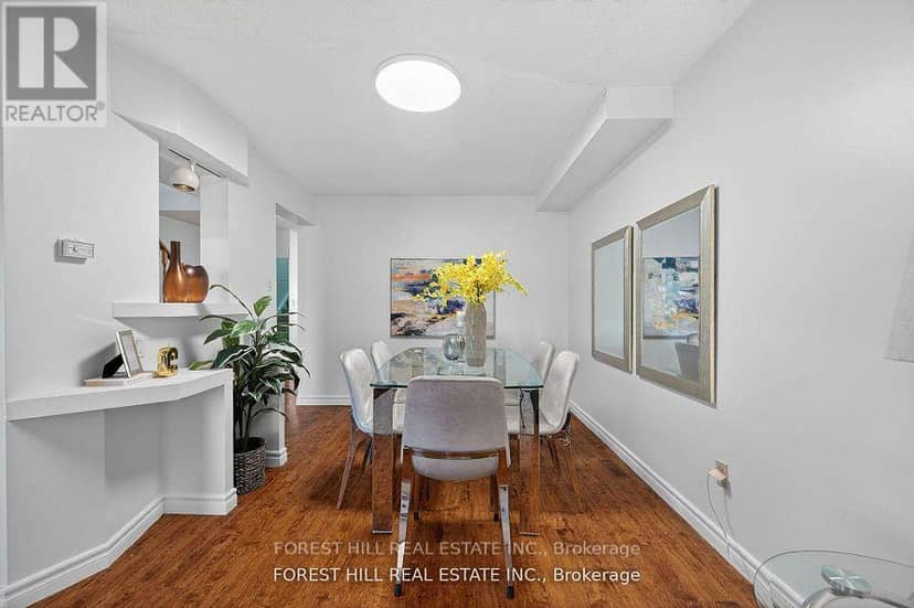 38 Carnival Court, Toronto, photo 2