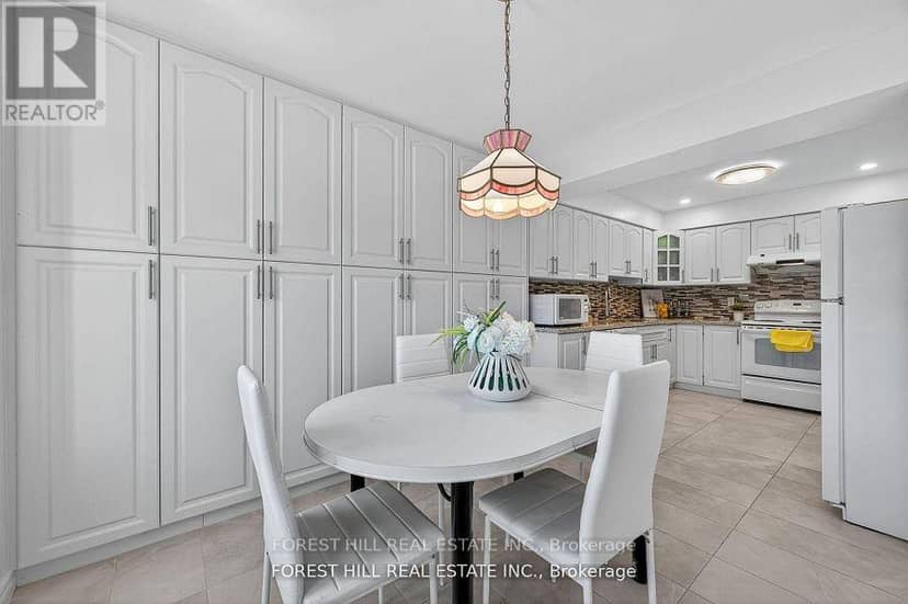38 Carnival Court, Toronto, photo 5