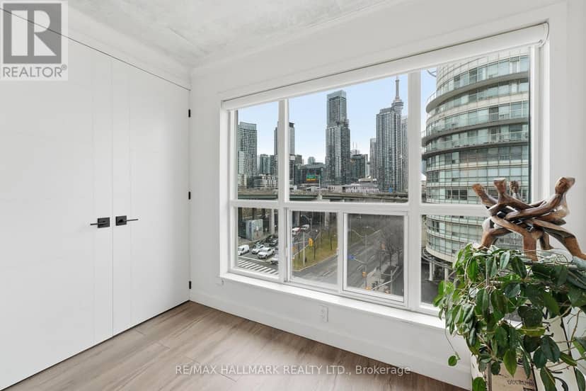 705 - 600 Queens Quay W — photo 20 of 40
