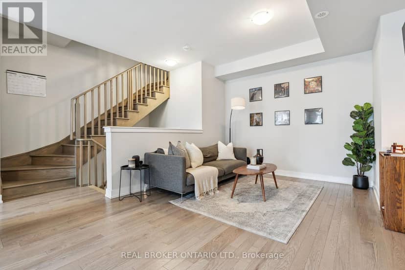 92 William Shearn Crescent — photo 18 of 40