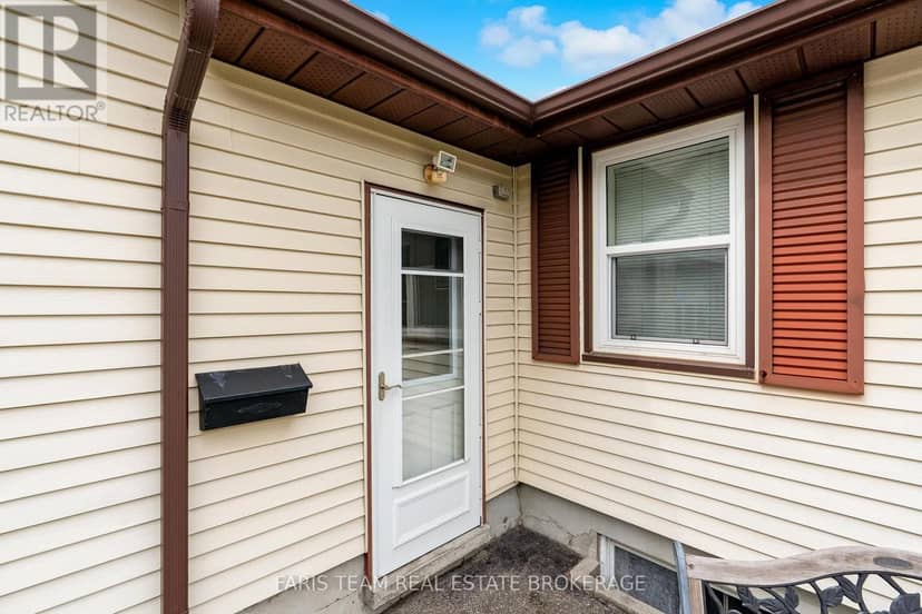 207 Warnica Road, Barrie, photo 5