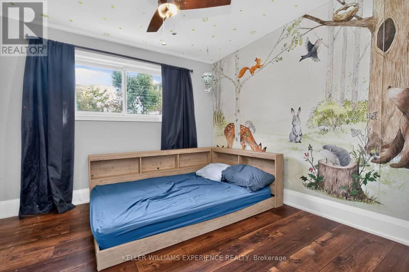 21 B College Crescent — photo 16 of 26