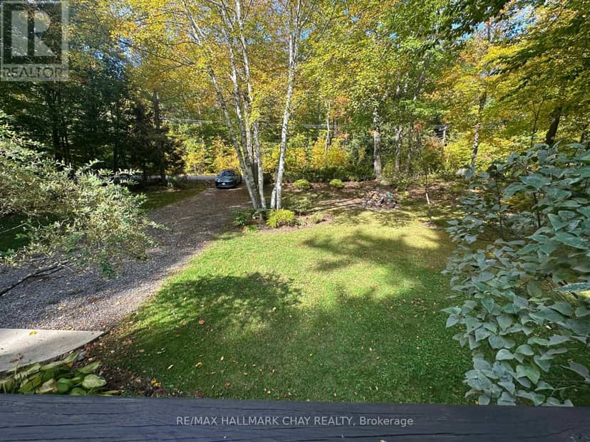 691 Rue Lafontaine Road W — photo 2 of 37