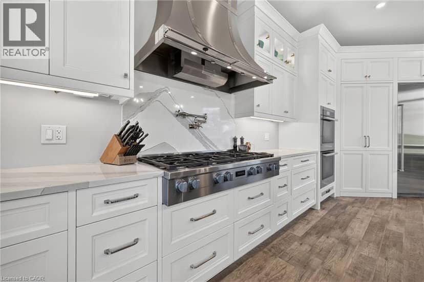 927549 Oxford Road 8 — photo 13 of 40