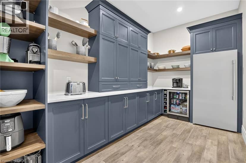 927549 Oxford Road 8 — photo 19 of 40