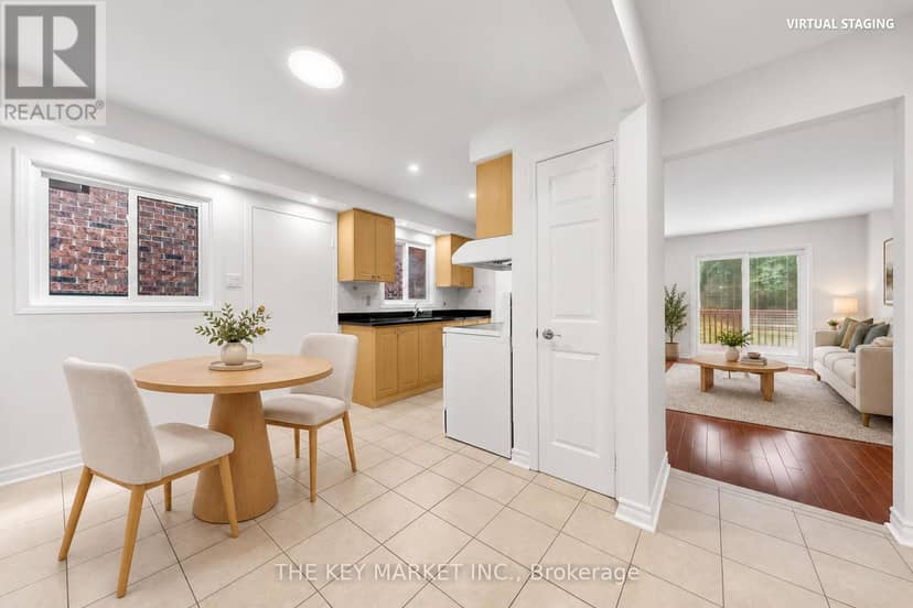 238 Lech Walesa Drive, Mississauga, photo 4