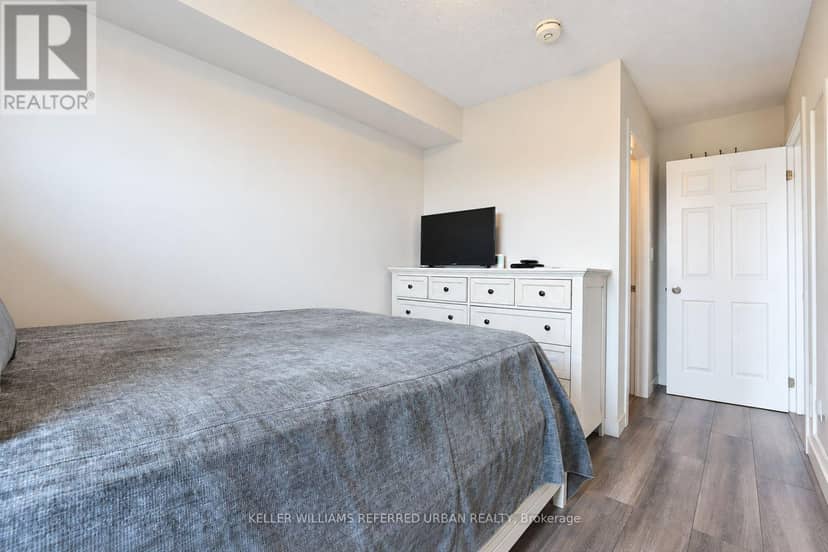 25 - 630 Rogers Road, Toronto, photo 2