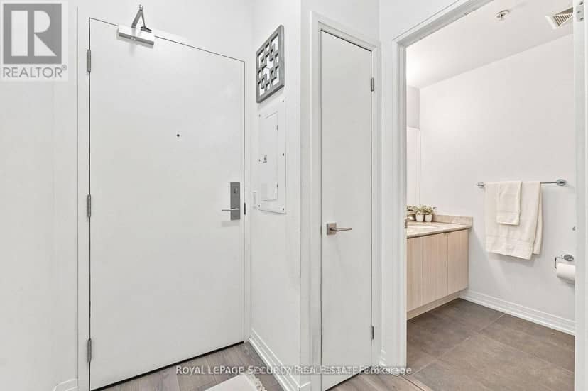 110 - 408 Browns Line, Toronto, photo 2