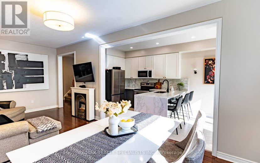 2454 Montagne Avenue — photo 13 of 40