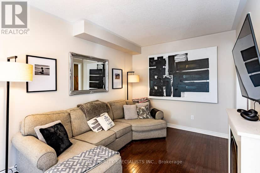 2454 Montagne Avenue — photo 15 of 40