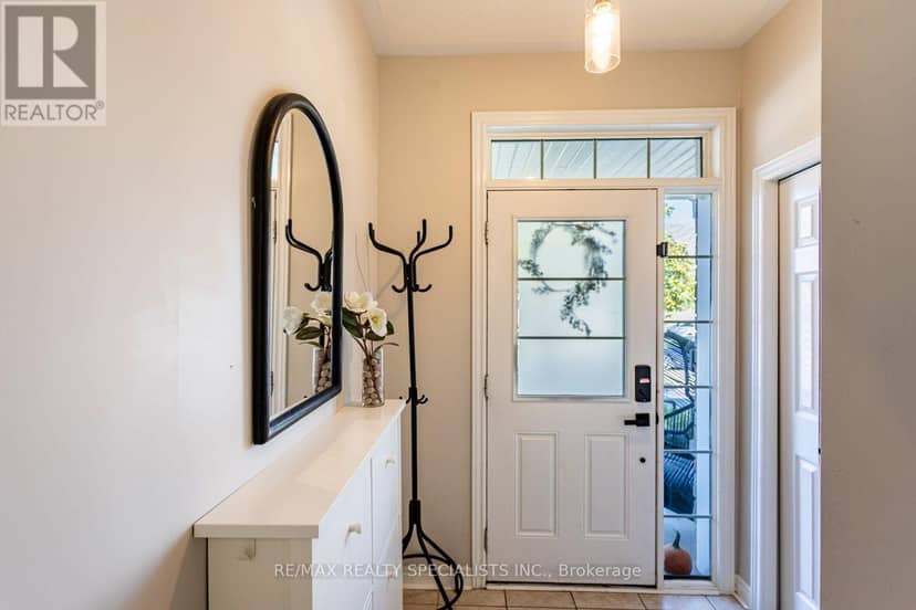 2454 Montagne Avenue, Oakville, photo 5
