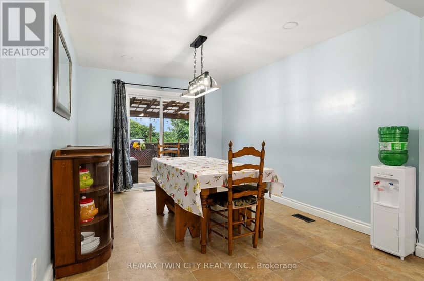 251 53 Highway — photo 19 of 40