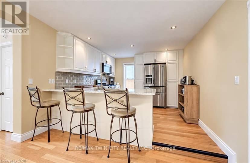 34 Braun Street — photo 8 of 40