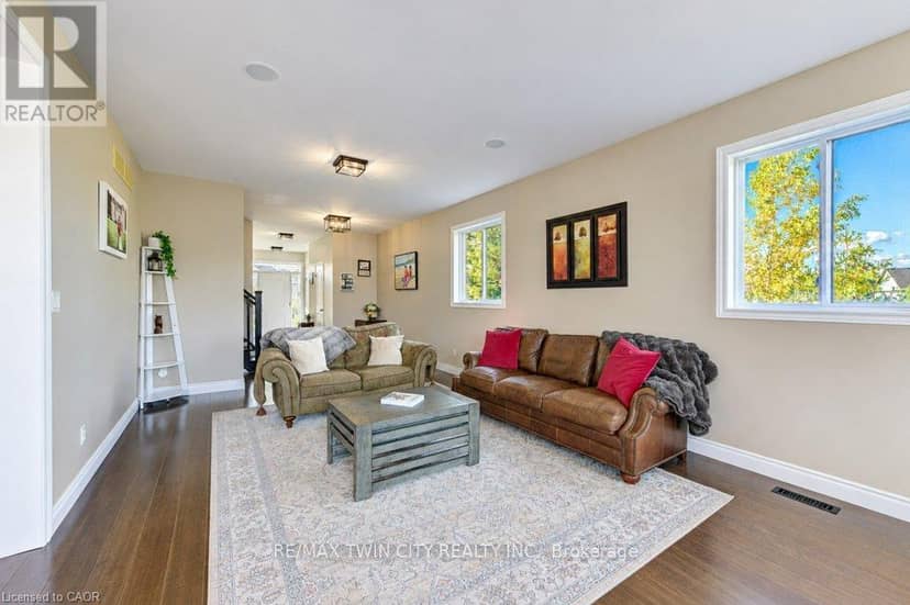 524 Sundew Drive — photo 10 of 40