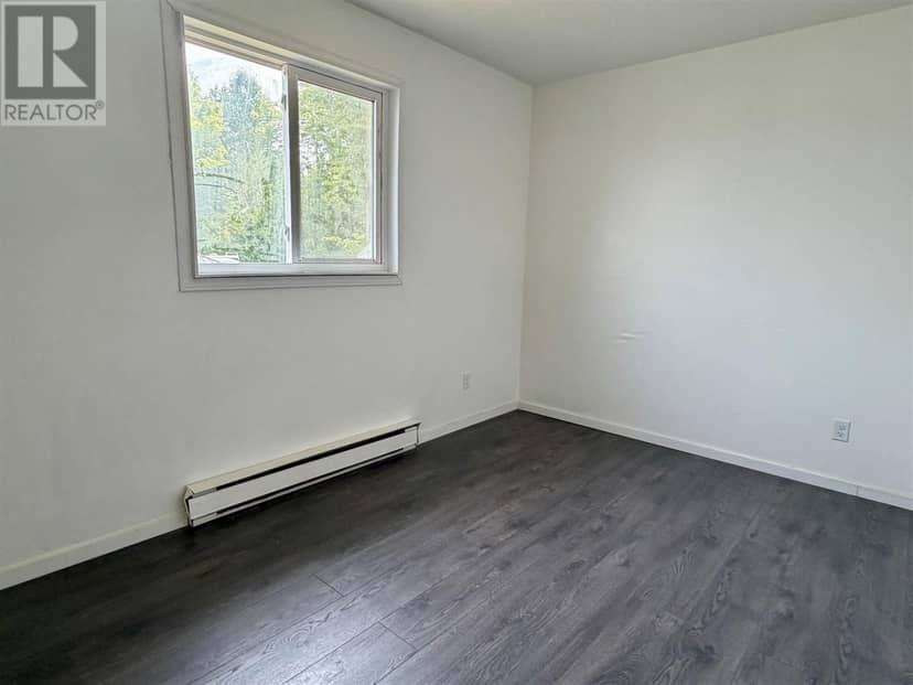9 Lisbon RD — photo 14 of 23