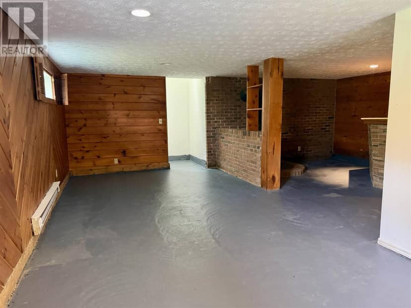 9 Lisbon RD — photo 19 of 23