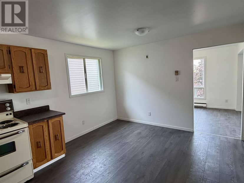 9 Lisbon RD — photo 3 of 23