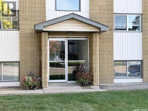 2 111 St Lawrence CRESCENT, Saskatoon, photo 2