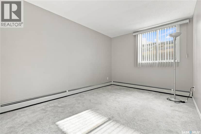 2 111 St Lawrence CRESCENT — photo 16 of 31