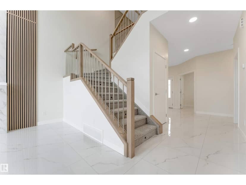 3803 38 AV — photo 27 of 40
