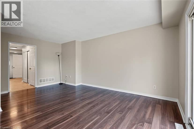 391 STONE CHURCH Road E Unit# 14 — photo 10 of 37