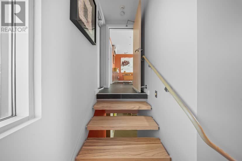 50 King Street — photo 39 of 40