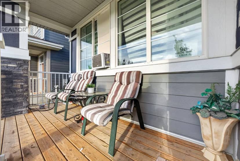 981 Mahogany Boulevard SE, Calgary, photo 2