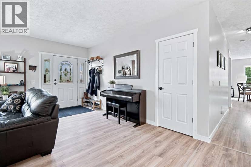 370040 Range Road 4-0 — photo 10 of 40