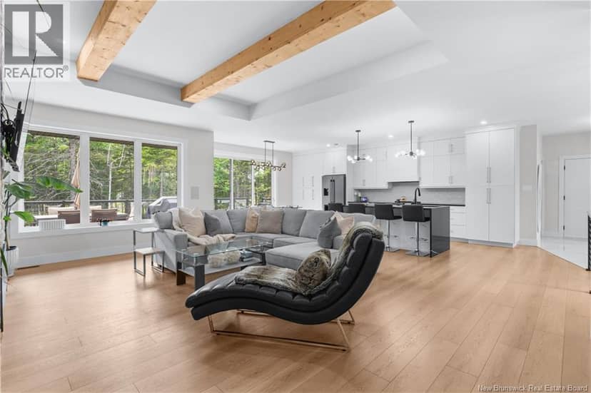 104 Rue Paris Street — photo 18 of 40