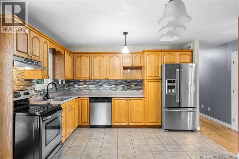 413 Mandeville Street — photo 7 of 36