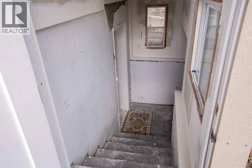 6619 18 Street SE — photo 33 of 37