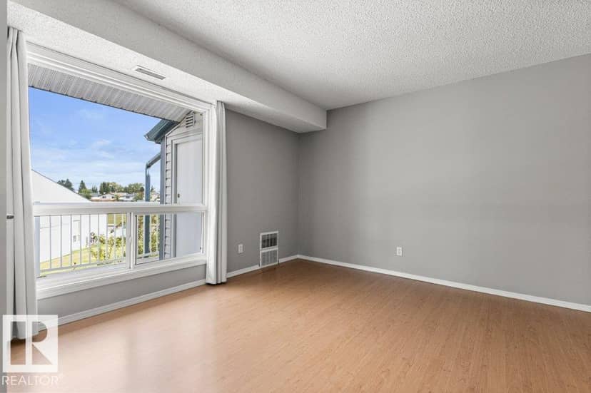 #4 14620 26 ST NW — photo 9 of 40