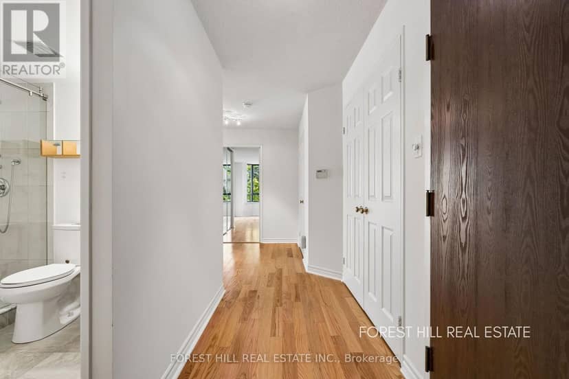 301B - 195 St. Patrick Street, Toronto, photo 5